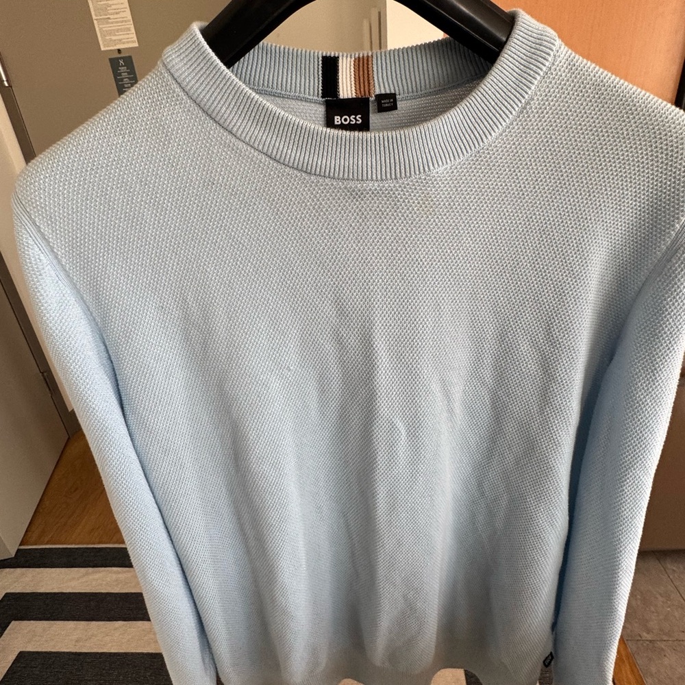 Hugo Boss Men's Light Blue Crewneck Sweater